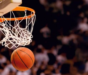 开云体育app-新赛季F1揭幕战，赛道轰鸣与绿茵传奇的平行叙事