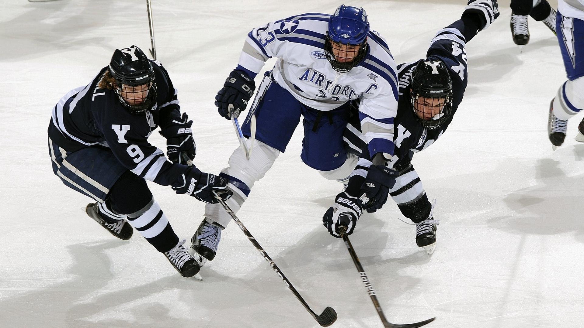 欧冠半决赛之夜,当C罗用防守锁死对手,我们见证了一个时代的倔强回响