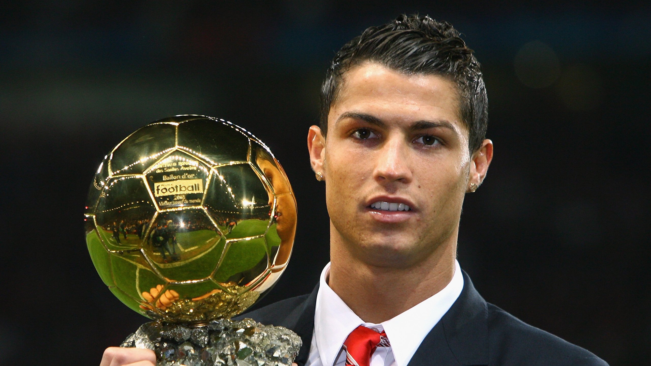 乌拉圭拿下乌克兰,克瓦拉茨赫利亚的关键先生之路,一场足球与地缘的隐喻